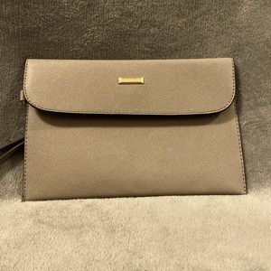 Elim and Paul grey clutch